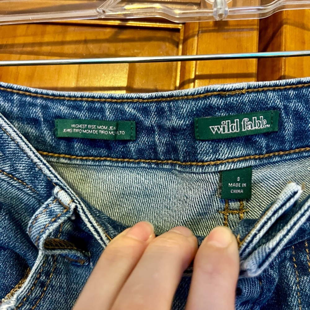 Wild Fable Highest Rise Mom Jeans, Medium Wash, Size 8 - Picture 2 of 4